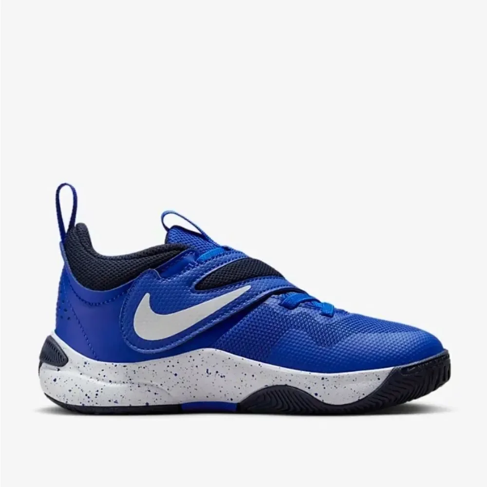 Nike Team Hustle D 11 ,size 5Y